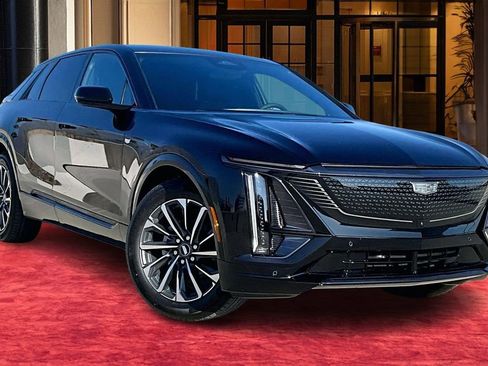 New 2026 Cadillac Lyriq Sport RWD image 2