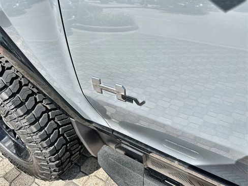 New 2026 GMC Hummer EV SUV image 14
