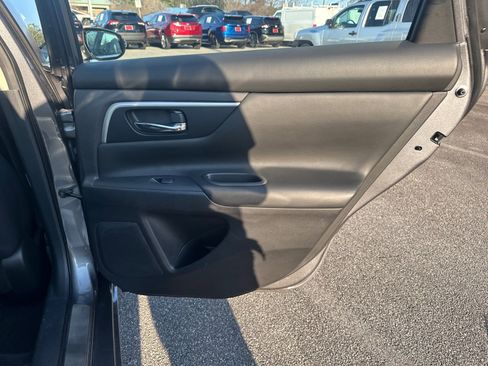 Used 2016 Nissan Altima 2.5 SL w/ 2.5 Technology Package image 15