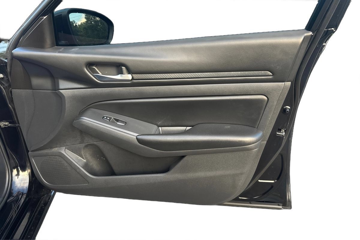 Used 2021 Nissan Altima 2.5 S FWD image 19