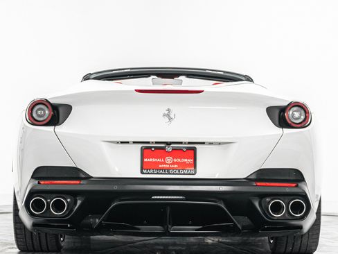 Used 2019 Ferrari Portofino RWD image 8