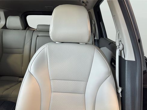 Used 2024 Nissan Rogue SV w/ SV Premium Package FWD image 22