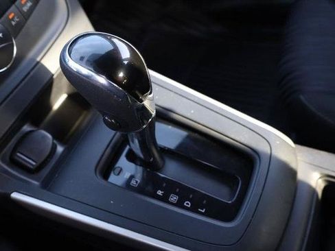 Used 2019 Nissan Sentra SV w/ Special Edition Package FWD image 16
