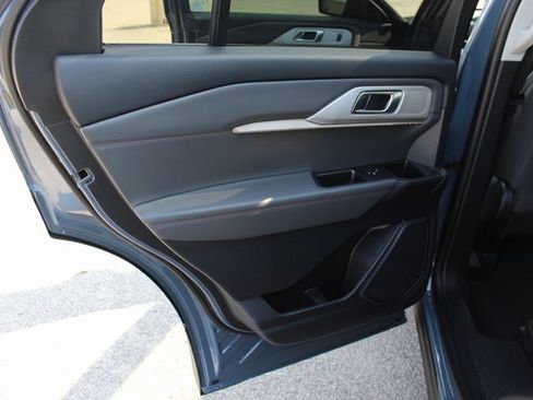 New 2025 Ford Explorer Active image 8