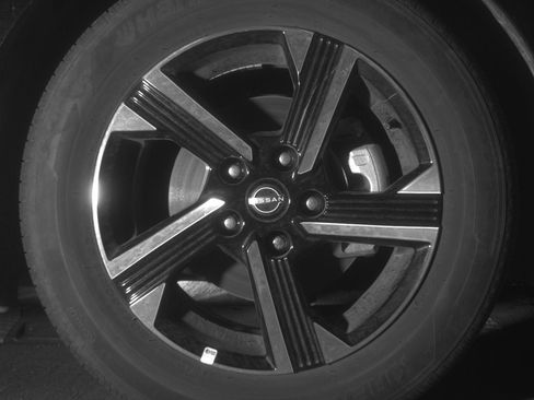 Used 2025 Nissan Sentra SV FWD image 13