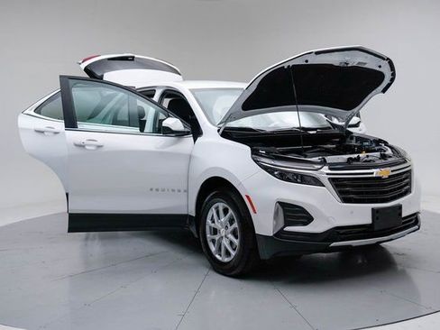 Used 2024 Chevrolet Equinox LT image 16