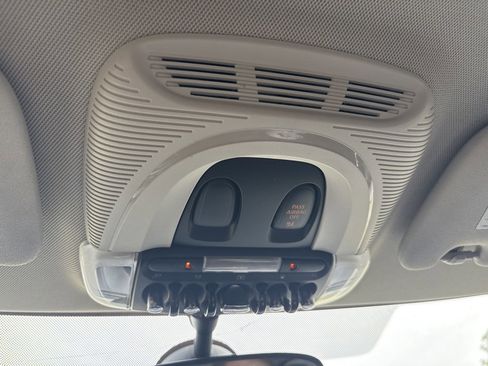 Used 2017 MINI Cooper Clubman image 18