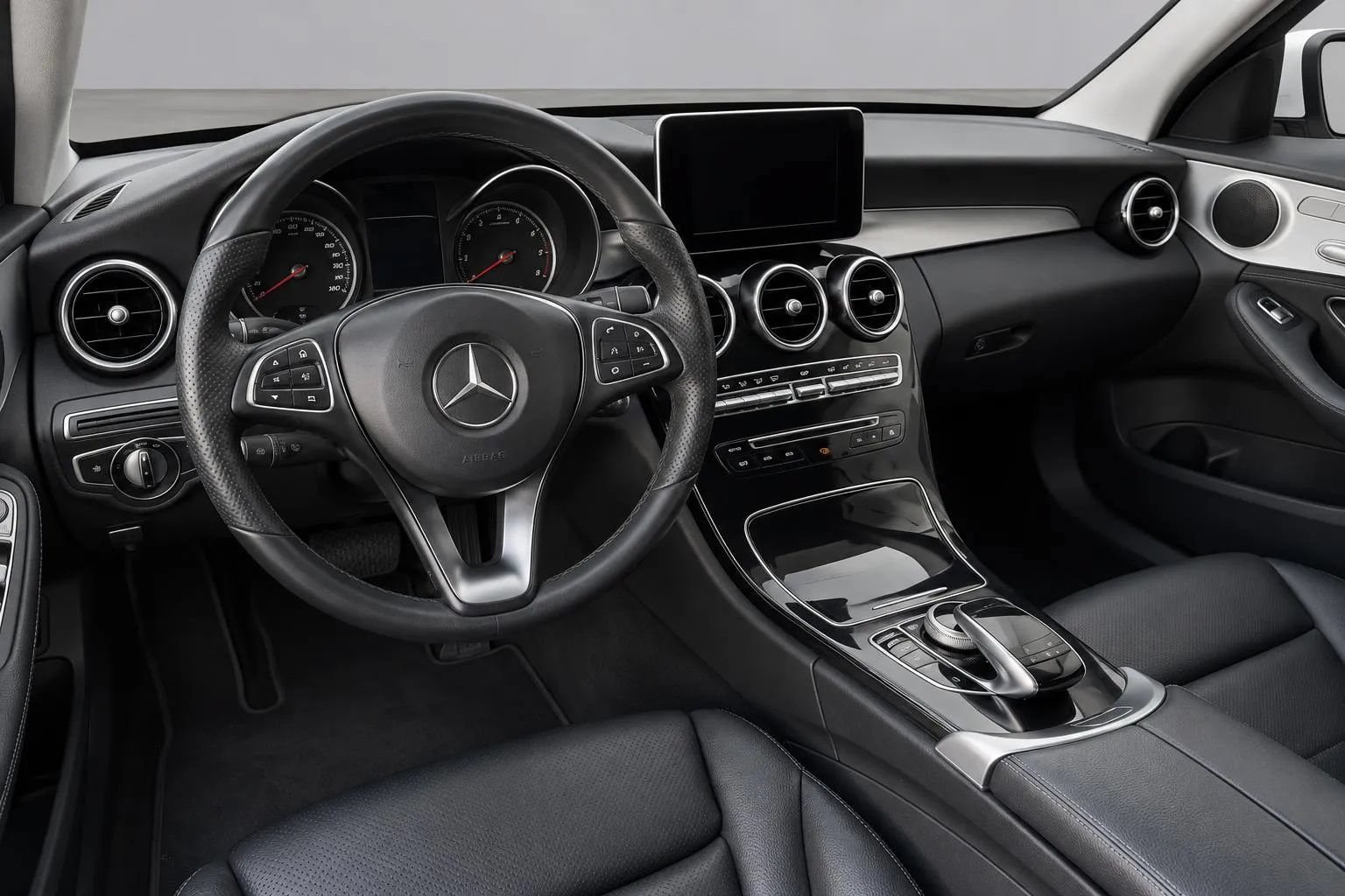 Used 2016 Mercedes-Benz C 300 4MATIC Sedan image 9
