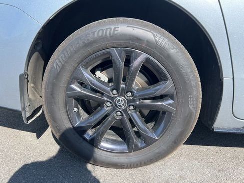 Used 2024 Toyota Sienna XSE image 23