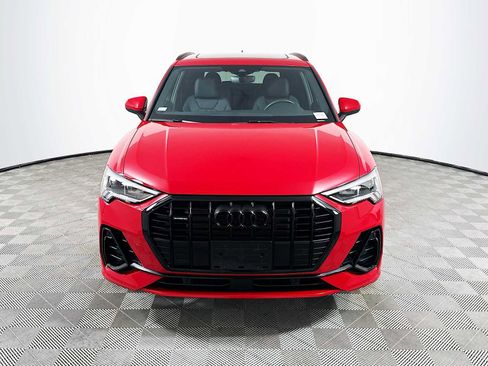 Certified 2023 Audi Q3 2.0T Premium w/ Black Optic Sport Package image 2