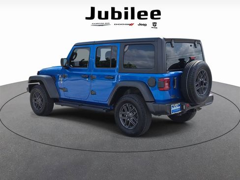 Used 2024 Jeep Wrangler Unlimited Sport AWD/4WD image 4