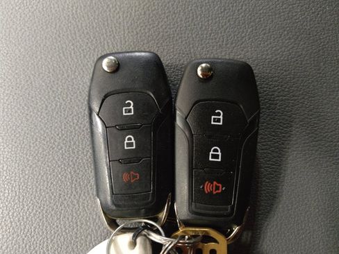 Used 2022 Ford F150 XL w/ Trailer Tow Package image 32