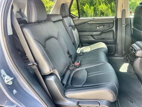 Used 2026 Honda Pilot Touring image 14