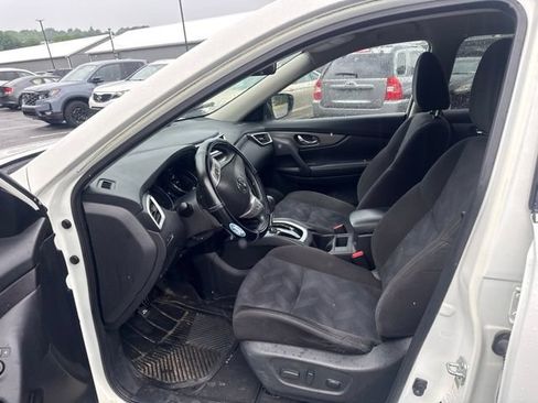 Used 2016 Nissan Rogue SV AWD/4WD image 15