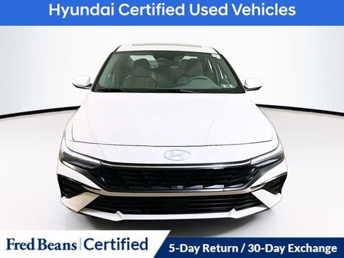 Used 2025 Hyundai Elantra SEL FWD image 2