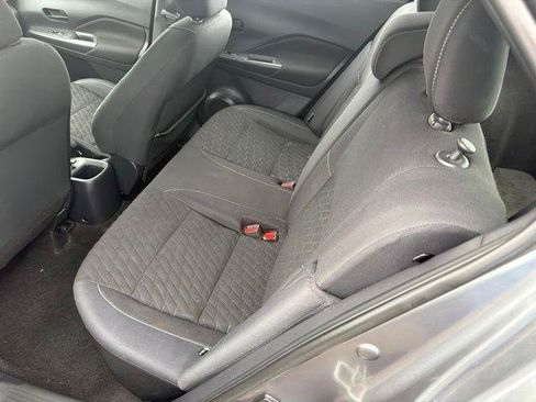 Used 2021 Nissan Kicks S FWD image 4