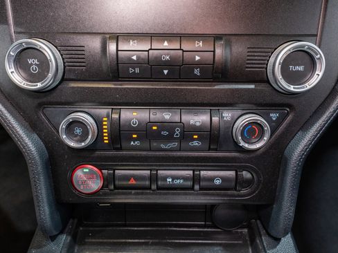 Used 2019 Ford Mustang GT image 18