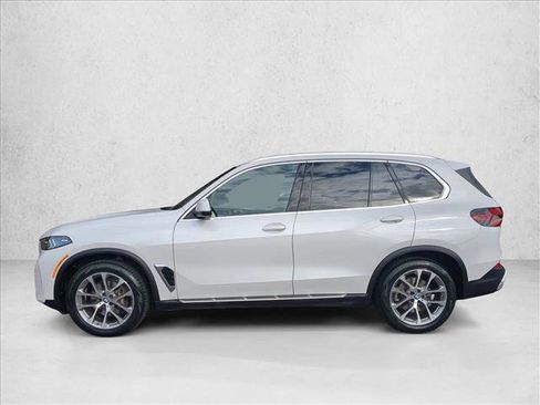 Used 2024 BMW X5 xDrive40i AWD/4WD image 9