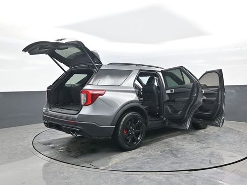 Used 2023 Ford Explorer ST w/ Technology Package image 39