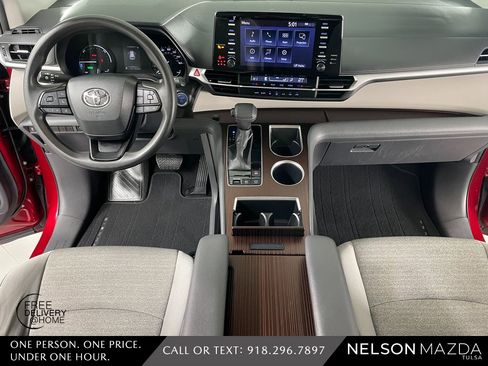 Used 2023 Toyota Sienna LE image 38