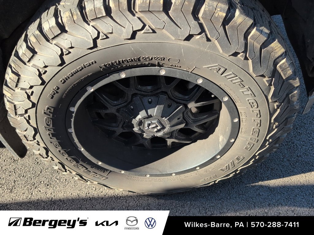 Used 2018 Ford F150 XLT w/ Equipment Group 302A Luxury AWD/4WD image 4