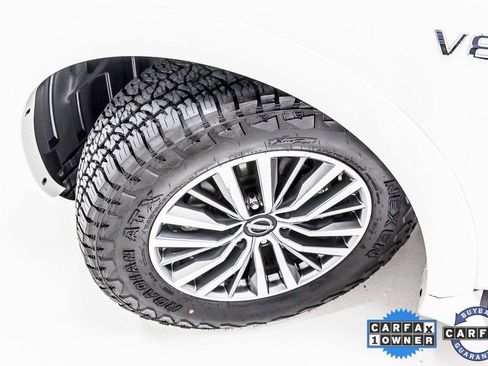 Used 2021 Nissan Armada SV w/ SV Appearance Package image 12