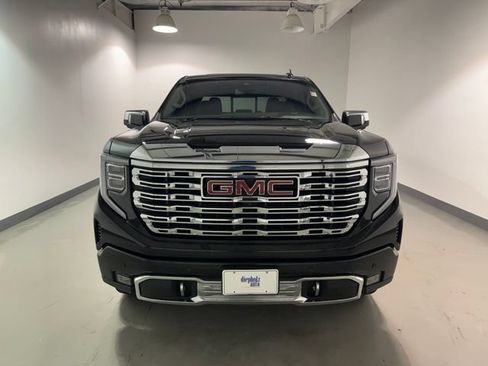 Used 2023 GMC Sierra 1500 Denali AWD/4WD image 2