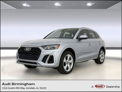 Certified 2025 Audi Q5 2.0T Premium Plus AWD/4WD image 1