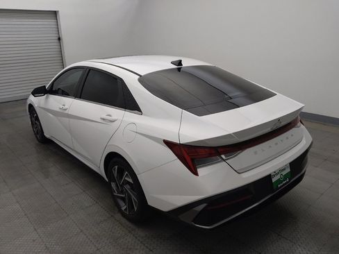 Used 2024 Hyundai Elantra SEL w/ Convenience Package FWD image 5