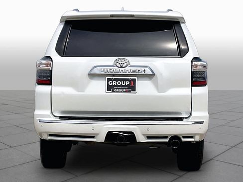 Used 2018 Toyota 4Runner Limited AWD/4WD image 4