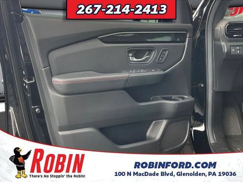 Used 2025 Honda Pilot Black Edition image 20