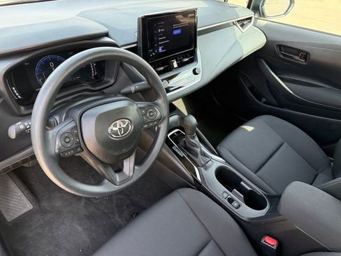 Used 2026 Toyota Corolla LE image 8