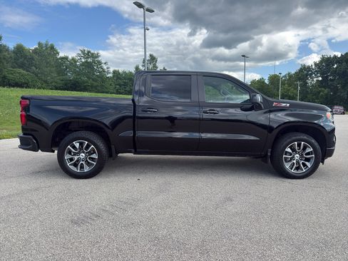 Used 2024 Chevrolet Silverado 1500 RST w/ Convenience Package II AWD/4WD image 4