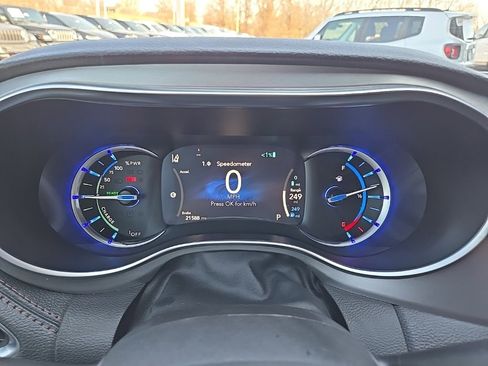 Used 2024 Chrysler Pacifica Pinnacle image 52