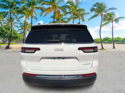 New 2025 Jeep Grand Cherokee L Laredo image 4
