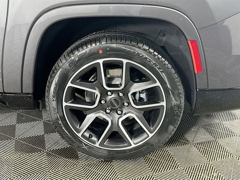 New 2025 Jeep Wagoneer L Series III w/ Quick Order Package 25C Super image 17