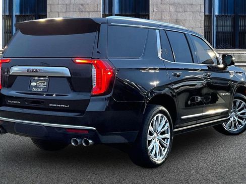 Used 2023 GMC Yukon Denali image 11