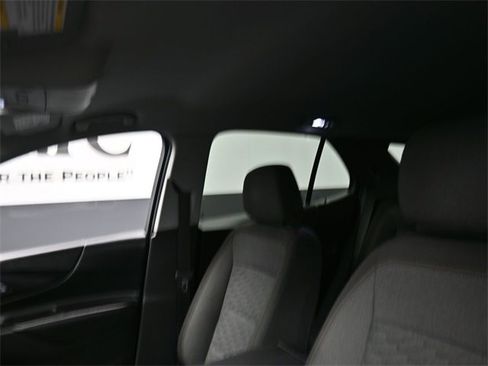 Used 2020 Chevrolet Equinox LT image 17