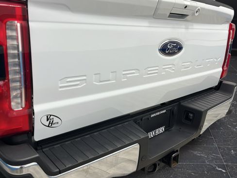 Used 2026 Ford F250 Lariat AWD/4WD image 39
