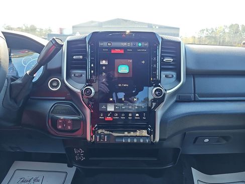Used 2025 RAM 2500 Big Horn AWD/4WD image 25