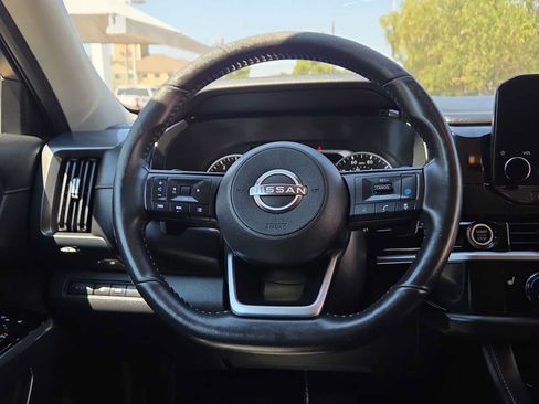 Used 2022 Nissan Pathfinder SL FWD image 19