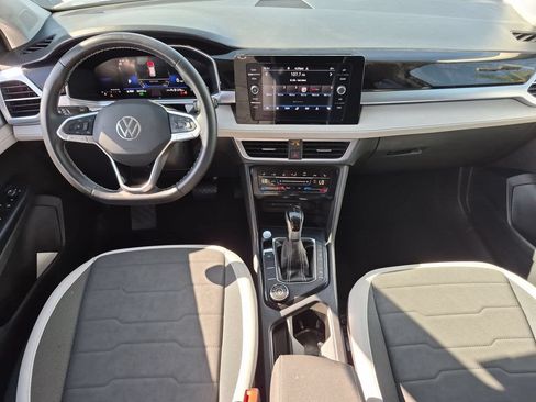 Used 2025 Volkswagen Taos SE AWD/4WD image 26