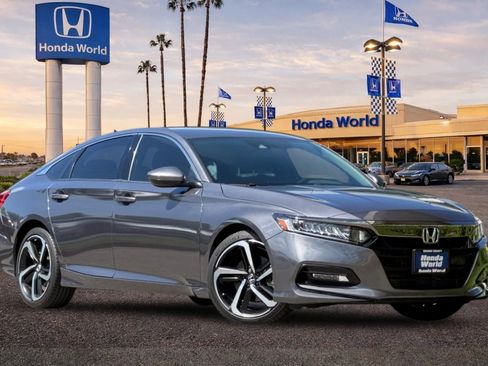 Used 2020 Honda Accord Sport image 2
