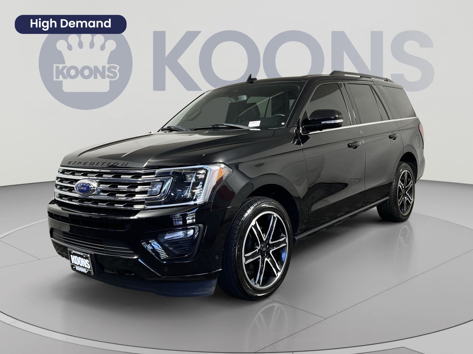 Used 2019 Ford Expedition Limited w/ Equipment Group 303A AWD/4WD image 1
