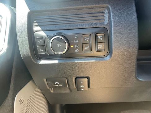 New 2026 Ford F350 Platinum w/ Tremor Off-Road Package AWD/4WD image 19