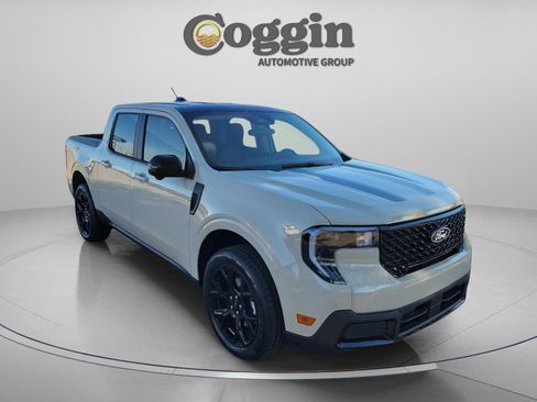 New 2025 Ford Maverick Lariat w/ Black Appearance Package image 5