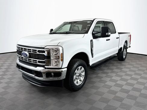 Used 2024 Ford F350 XLT w/ FX4 Off-Road Package AWD/4WD image 3