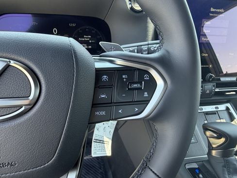 New 2026 Lexus GX 550 AWD/4WD image 23