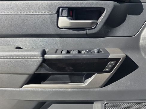 Used 2024 Toyota Tundra Limited image 17