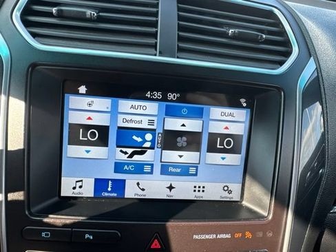 Used 2017 Ford Explorer Limited AWD/4WD image 19